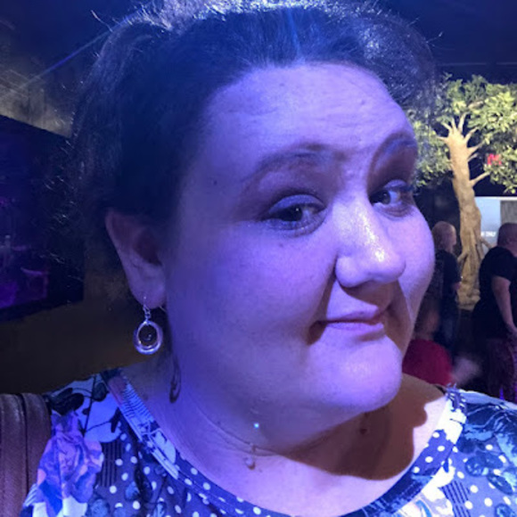 Meet your Posher, Traci - Picture 1 of 1